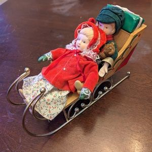 Vintage Christmas Around the World Porcelain Children Sleigh music box